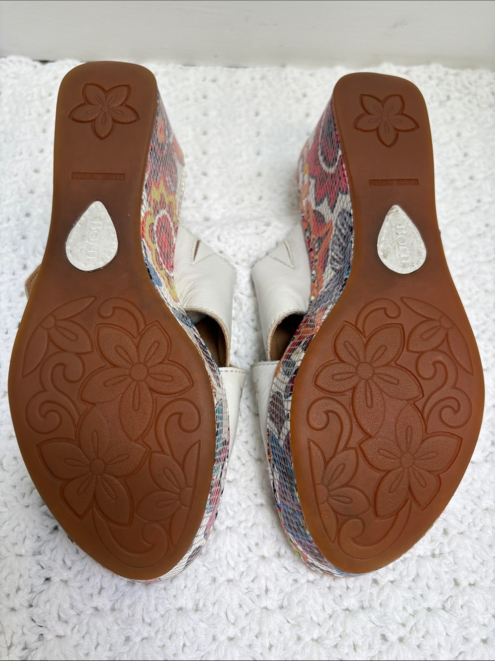 Born Curstyn White Leather Floral Mosaic Boho Wedge Heel Sandals Women’s Size 8M - Picture 11 of 14
